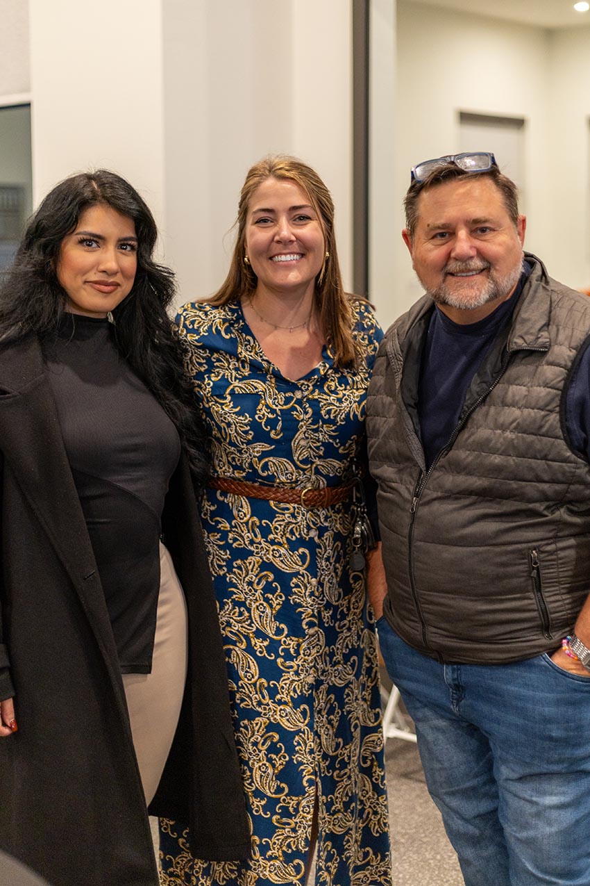 HarvestDixon.DSLR.2160×3840.00_00_00_00.Still003