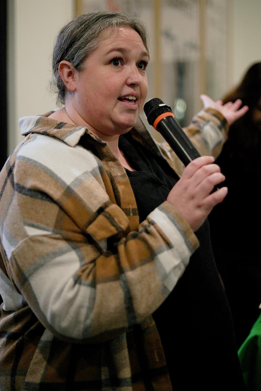 HarvestDixon.DSLR.2160×3840.00_00_08_15.Still002