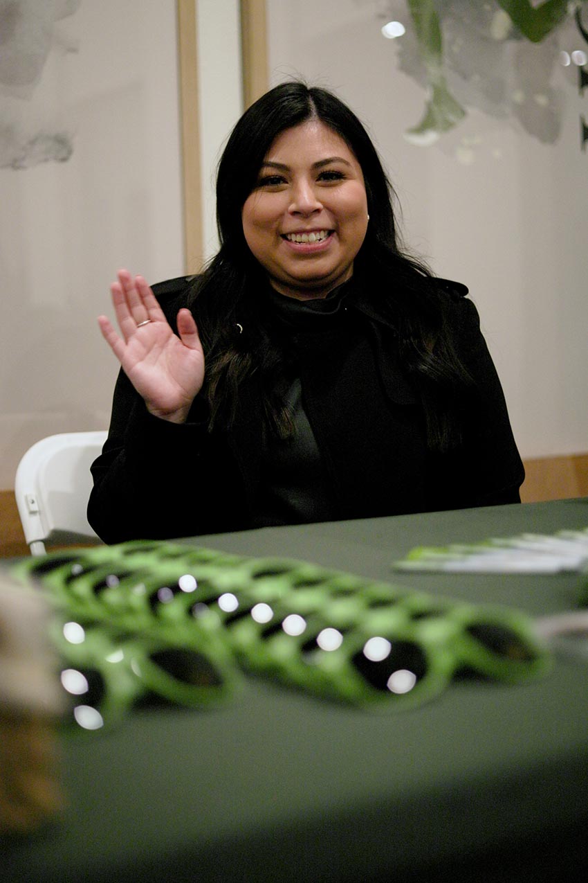 HarvestDixon.DSLR.2160×3840.00_05_10_15.Still016